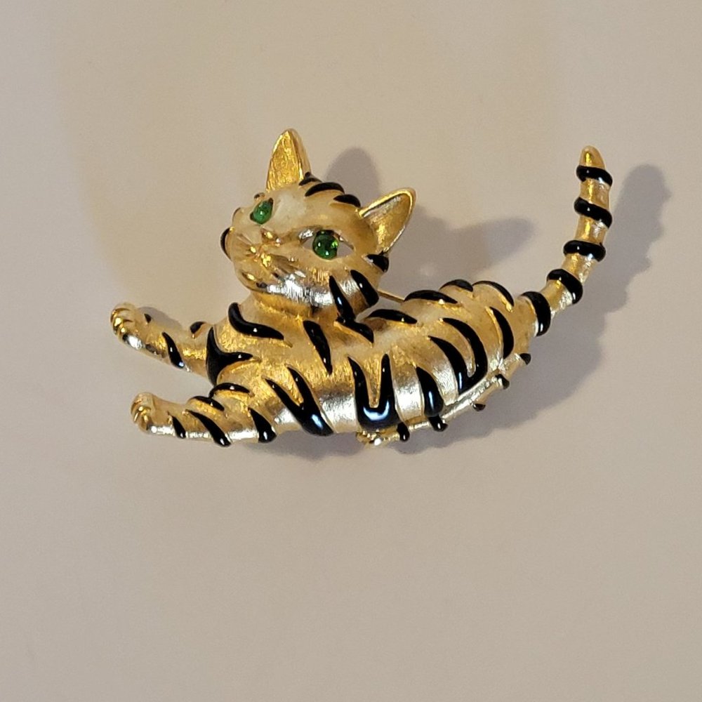 Vintage 90s Trifari TM 1966 Ark Series Tiger Cub Gold Plated Enamel Brooch SIGNE